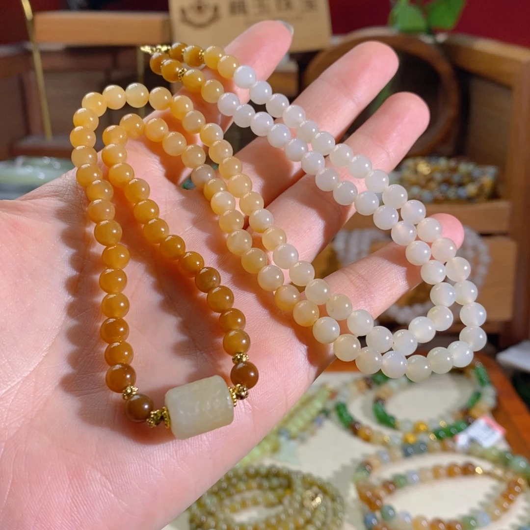 娜***地和田玉未镶嵌手链