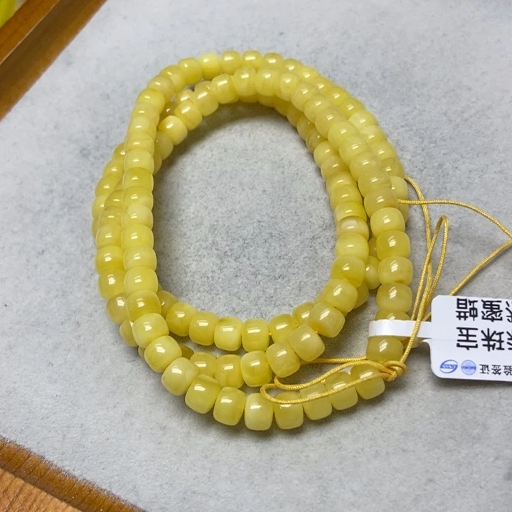 未镶嵌蜜蜡裸石串