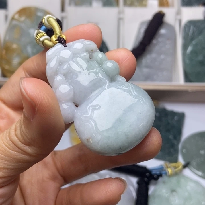 翡翠未镶嵌挂件翡翠