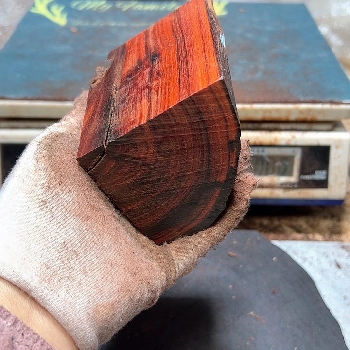 檀香紫檀（小叶紫檀）独*者