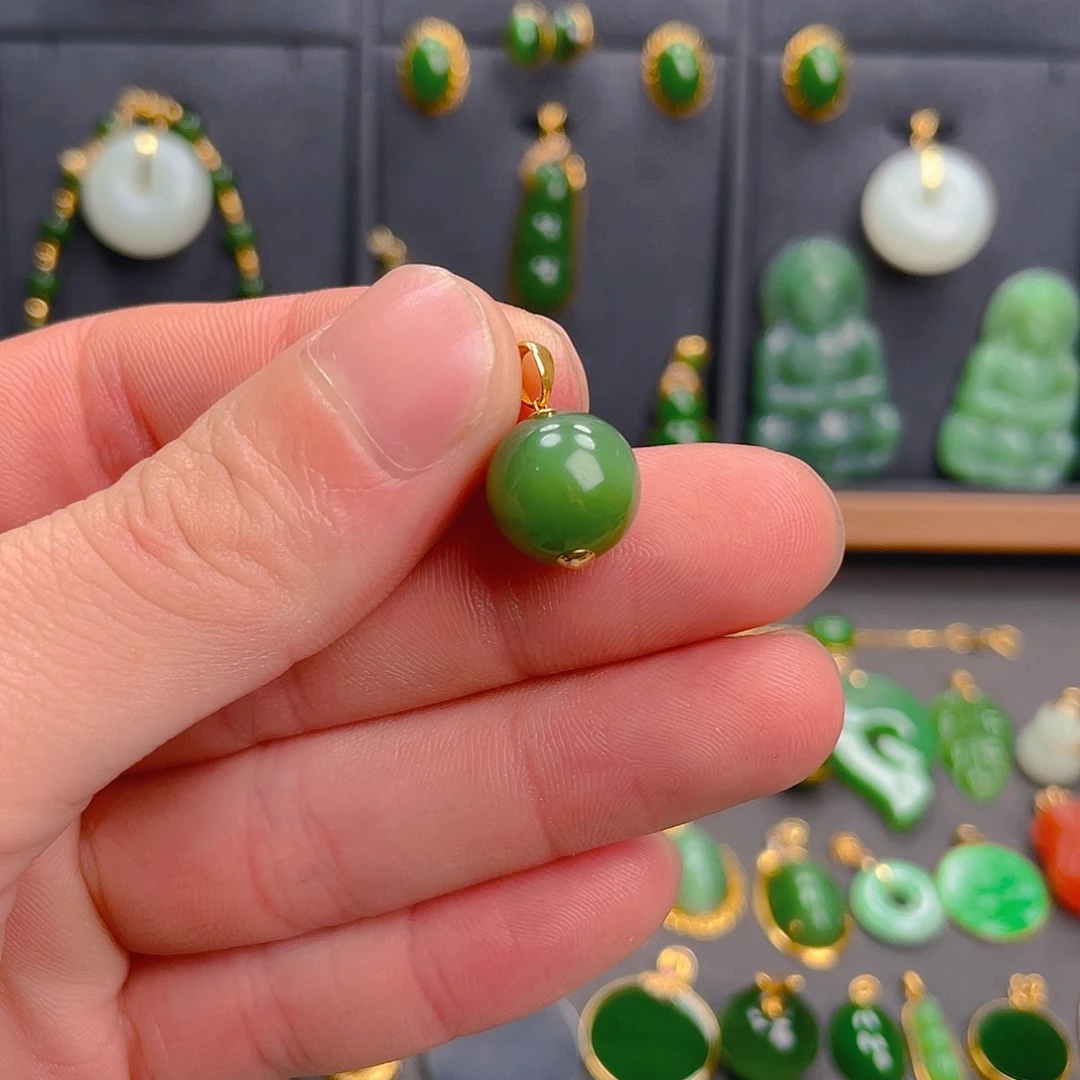 和田玉（碧玉）18K金镶嵌吊坠(不含链)