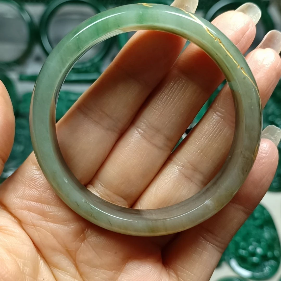 独山玉未镶嵌手镯54