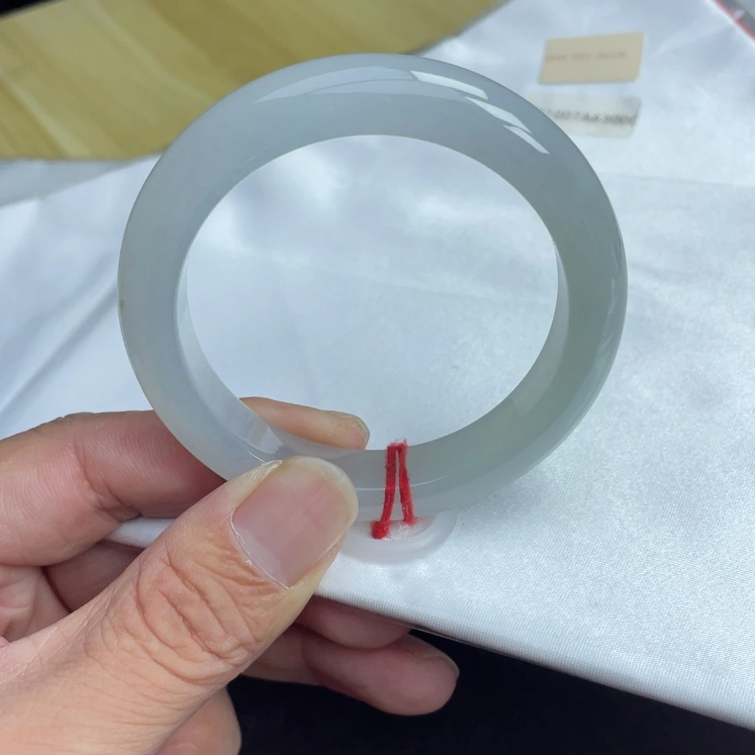 翡翠未镶嵌手镯57.3糯冰晴底起胶起莹