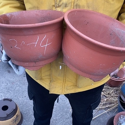 紫砂东莞李新紫砂花盆，