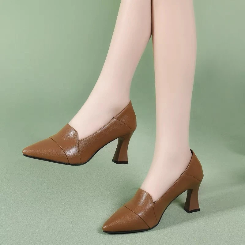 2025年尖头中跟早春单鞋真皮女鞋百搭粗跟黑色春季浅口单鞋-K2