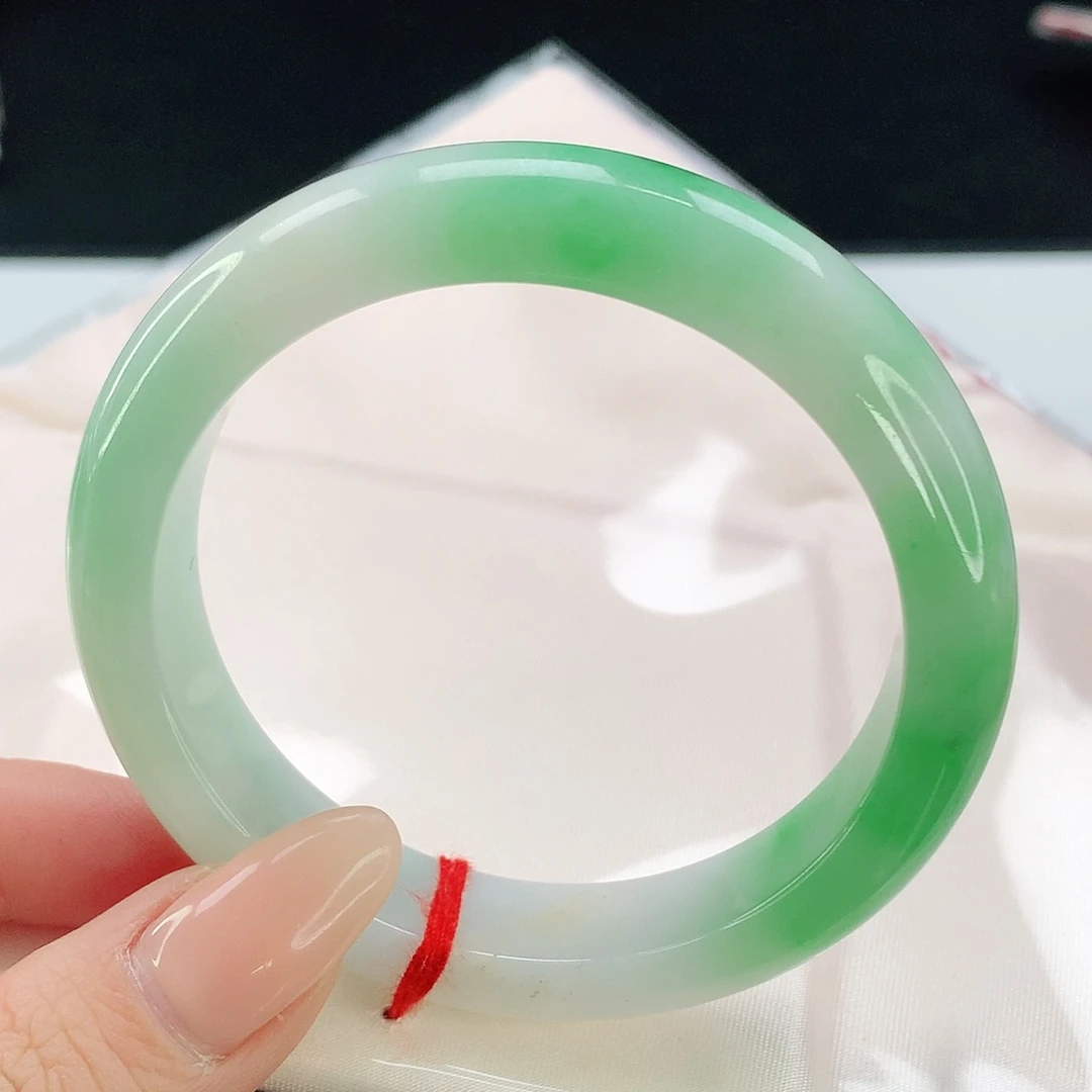 未镶嵌手镯翡翠686