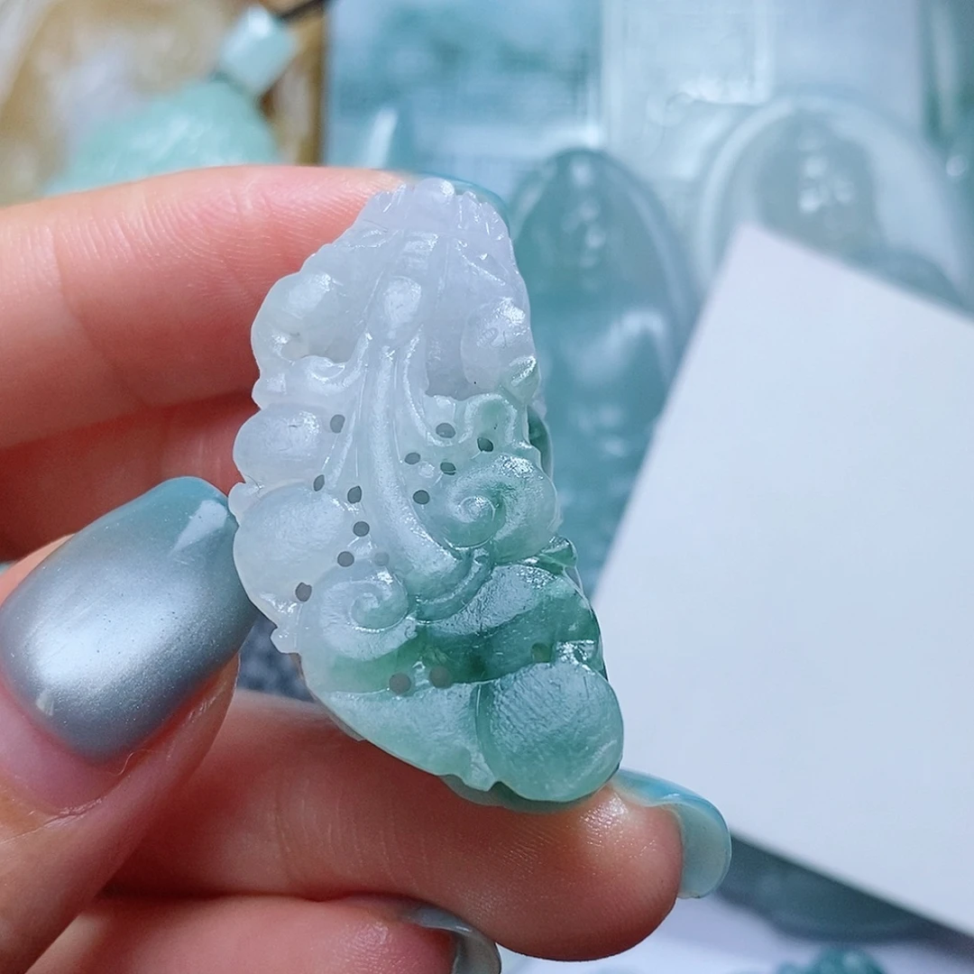 定制翡翠未镶嵌毛货付款后确认抛光