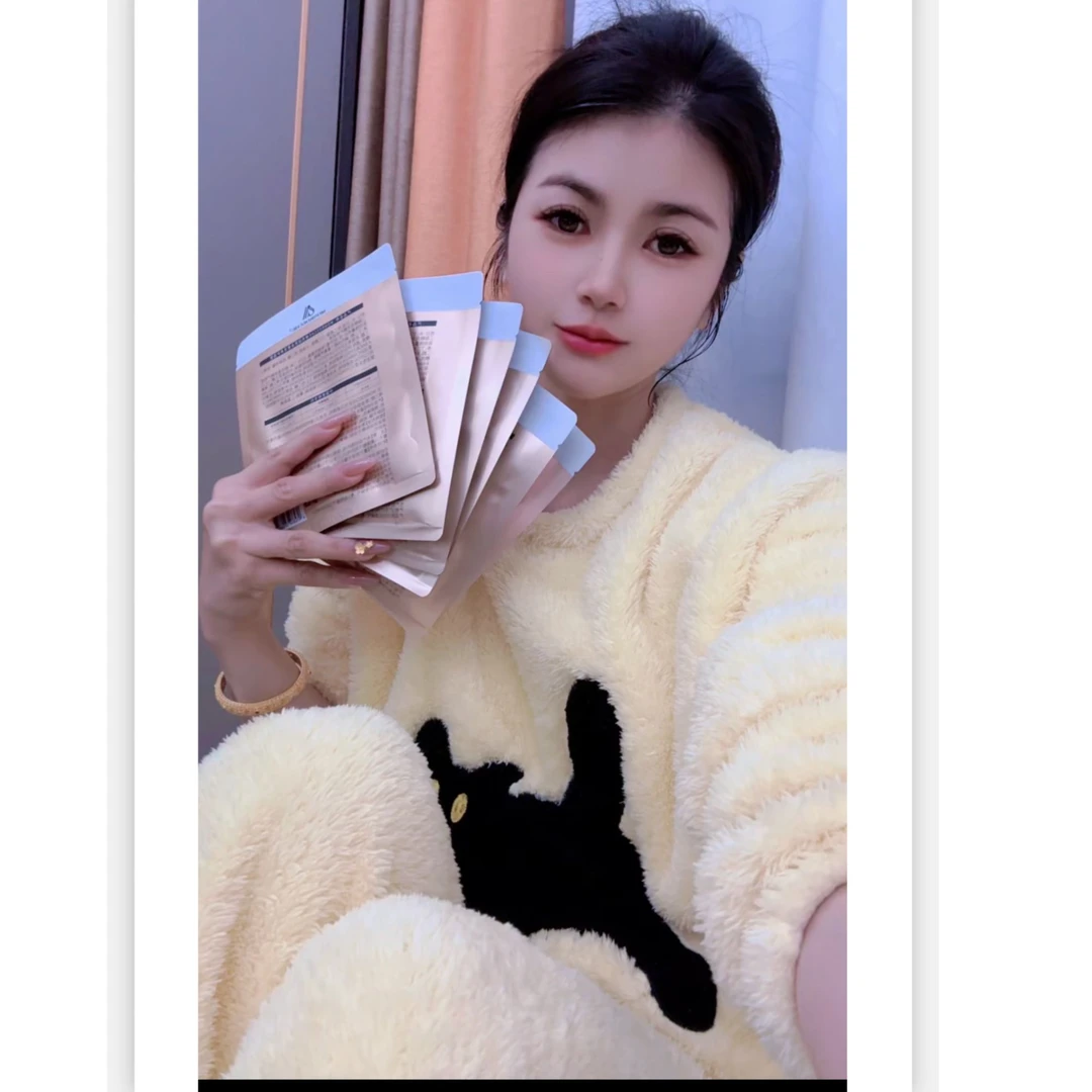 215李小姐家黄色面膜上衣