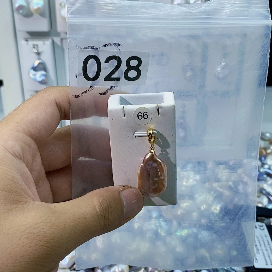 淡水珍珠合金颈饰