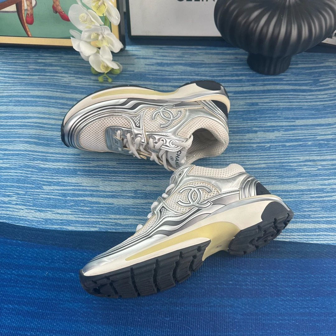 99新 Chanel/香奈儿 葡萄籽奢潮/Chanel 银角大王运动鞋/38码