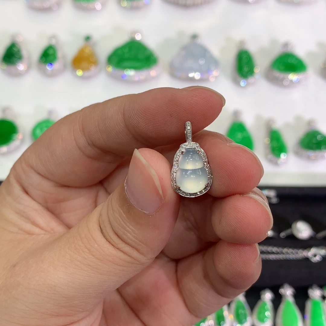 翡翠18K金镶嵌吊坠(不含链)吊坠