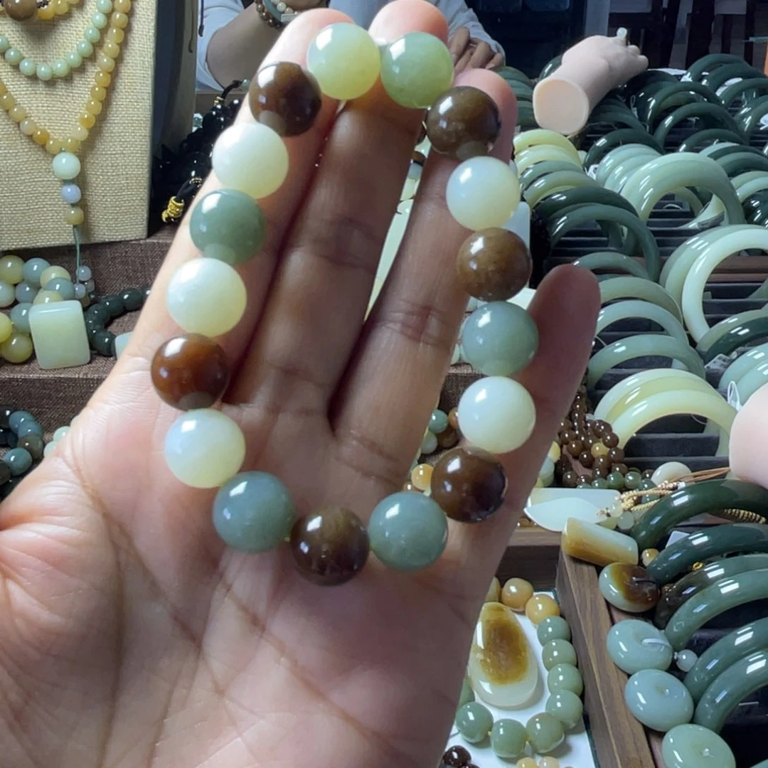 手链未镶嵌和田玉（糖玉）尕****?