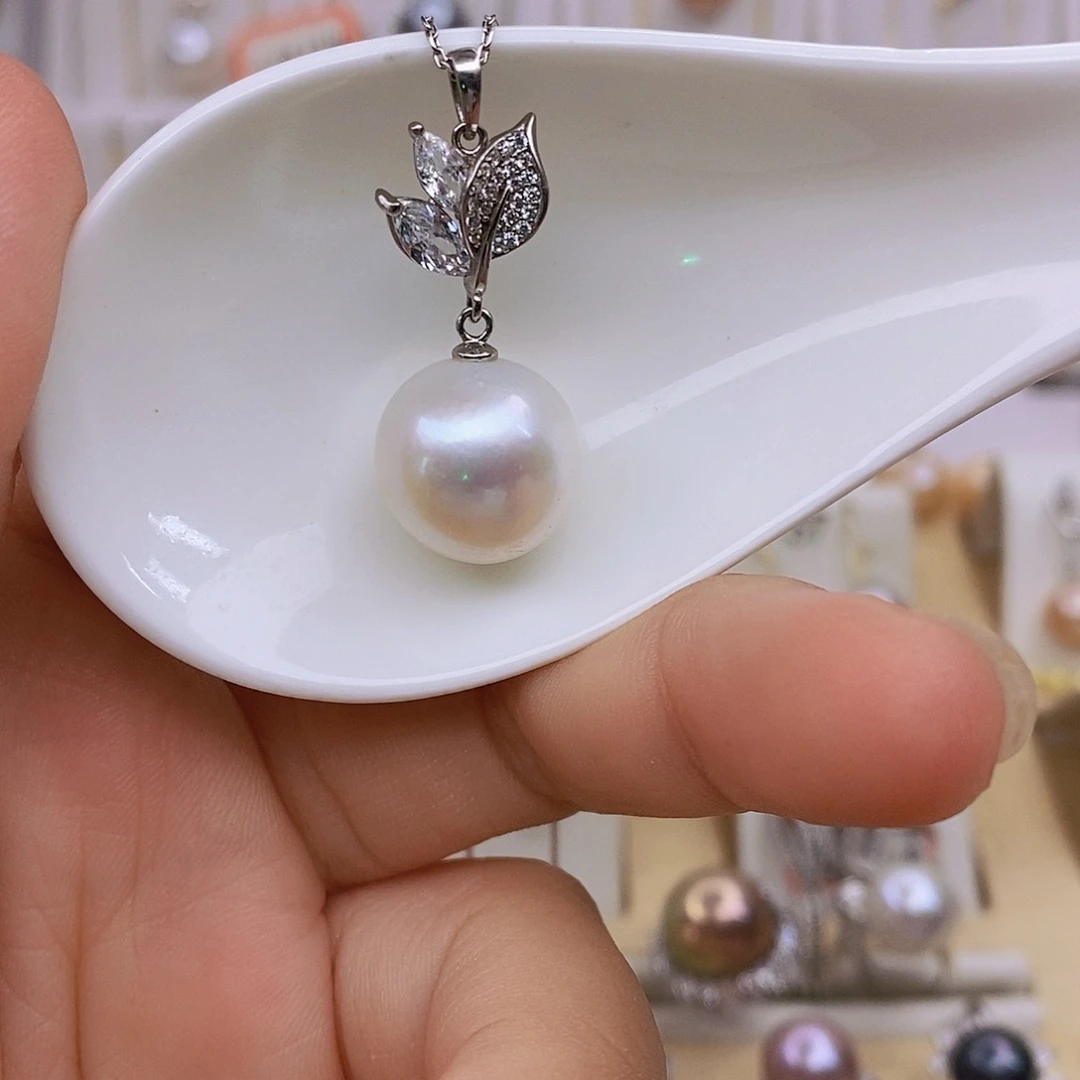 淡水珍珠银S925镶嵌吊坠(赠链)