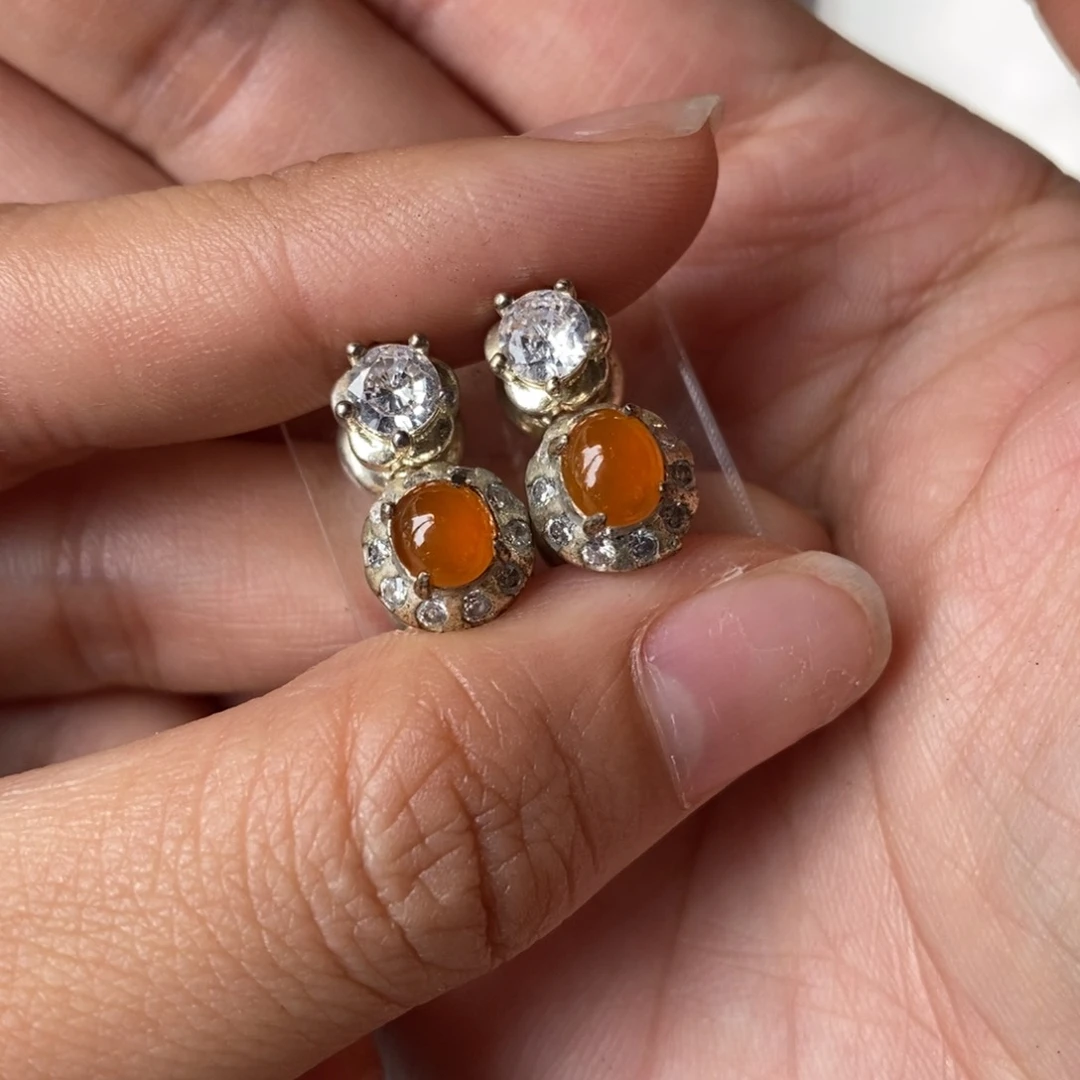 【闪购商品】翡翠未镶嵌颈饰天然红蛋面不退不换