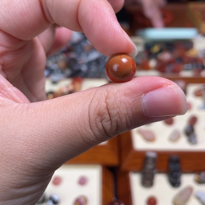 南红玛瑙未镶嵌颈饰46卡10