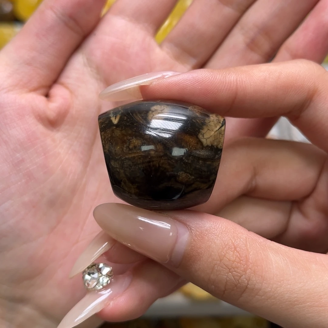 琥珀未镶嵌裸石天然琥珀根珀马蹄