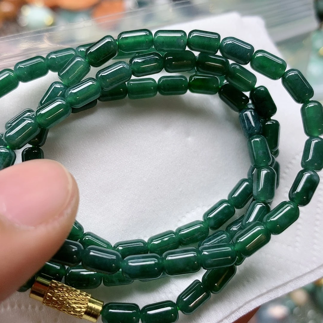 翡翠颈饰未镶嵌手串