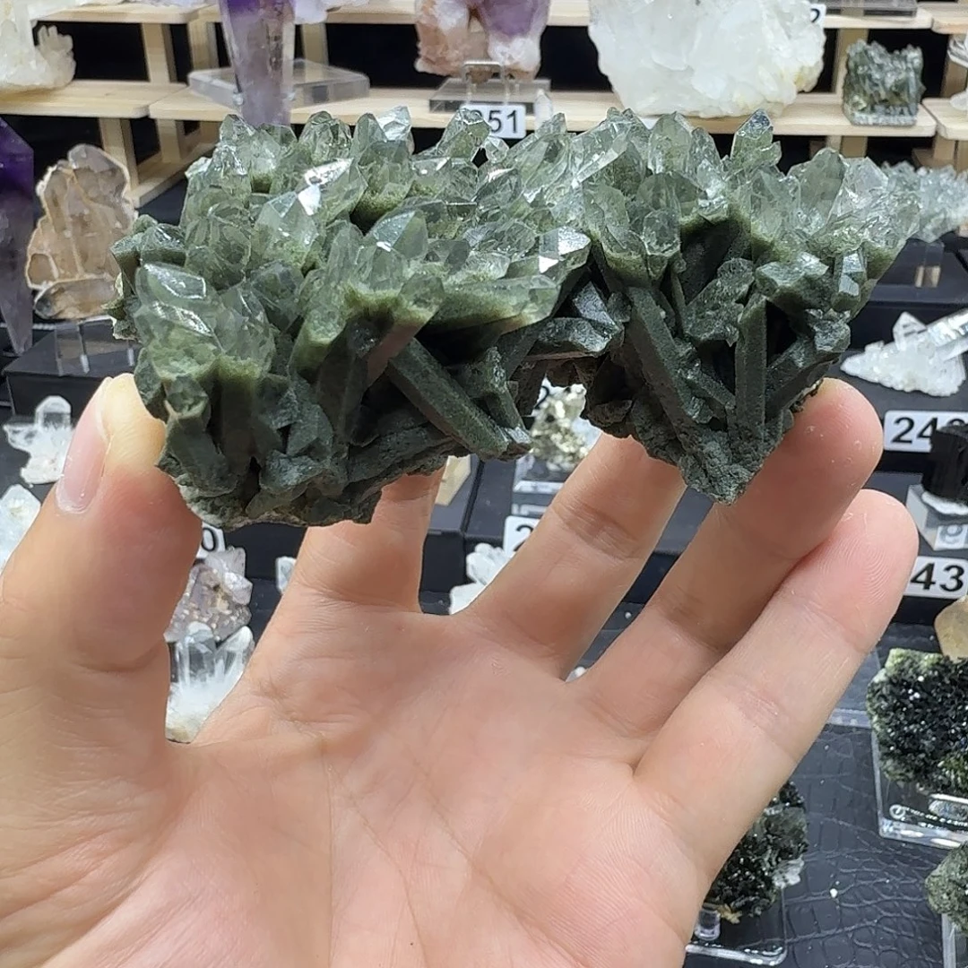 T***石材天然水晶摆件