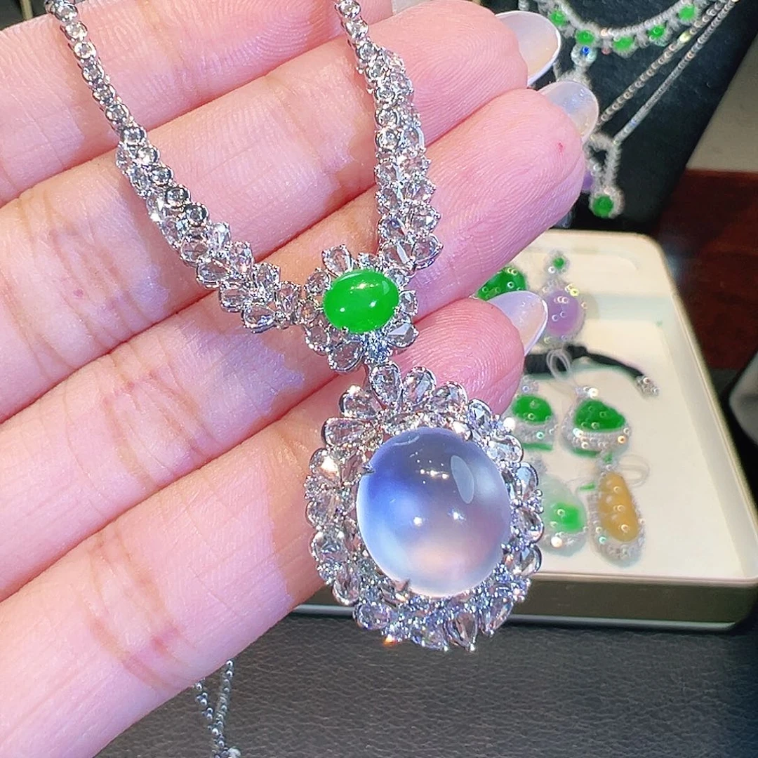 翡翠18K金镶嵌项链翡翠