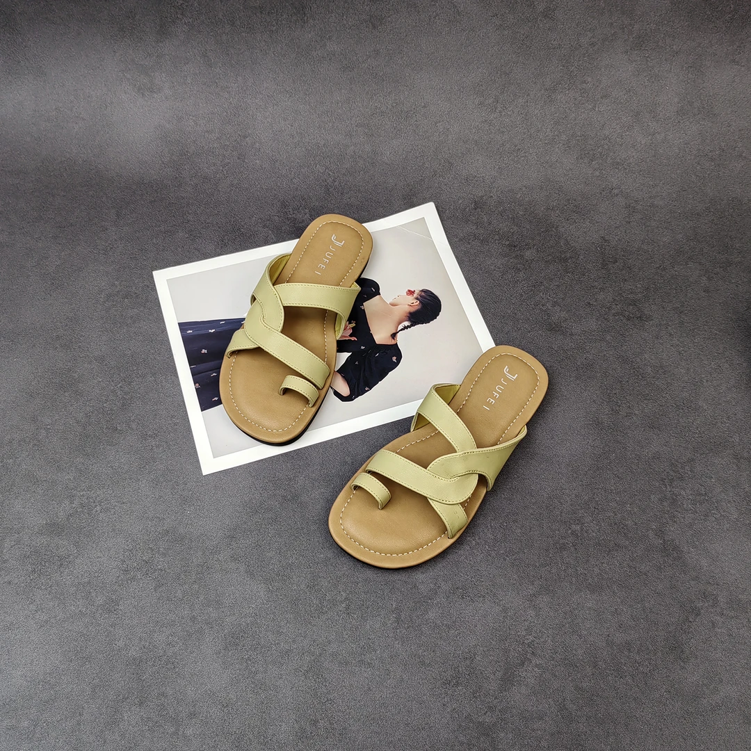 2025年夏季新款镂空平底韩版外穿时尚休闲露趾女士凉拖鞋-701-3