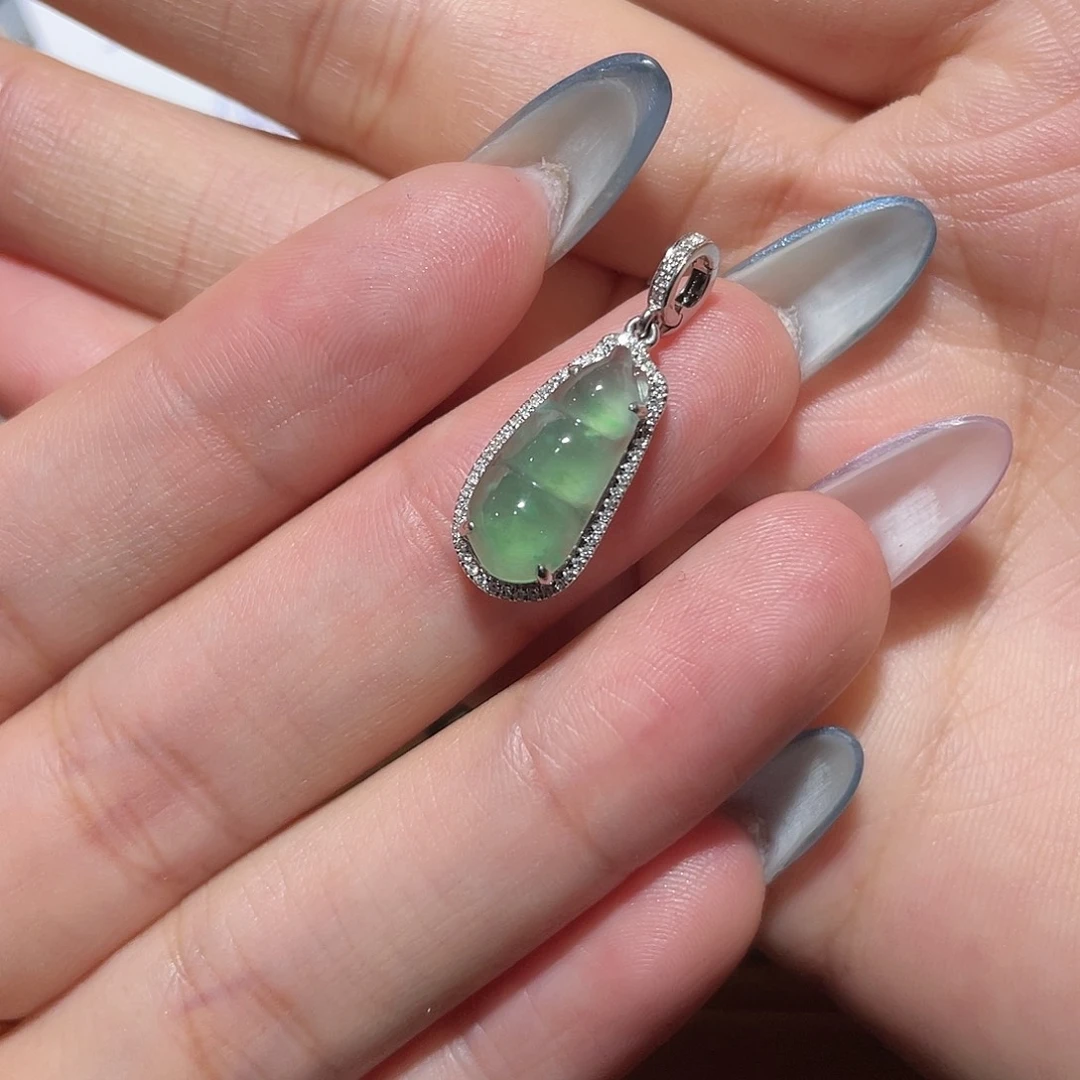 翡翠18K金镶嵌吊坠(不含链)