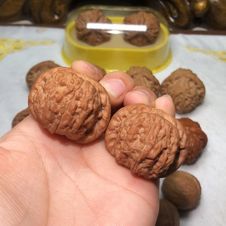 文玩核桃38血麒麟