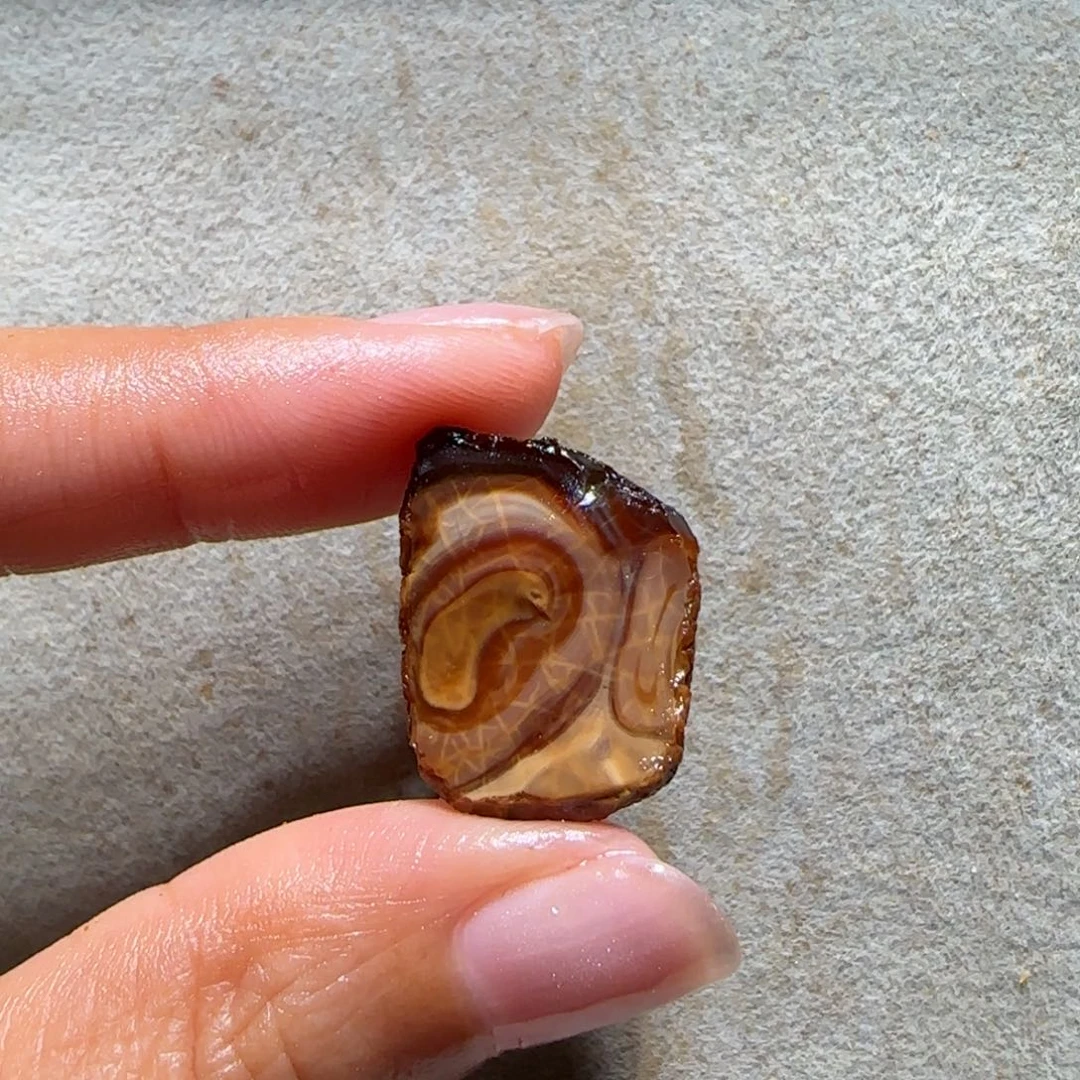 裸石琥珀未镶嵌闲**鱼专拍