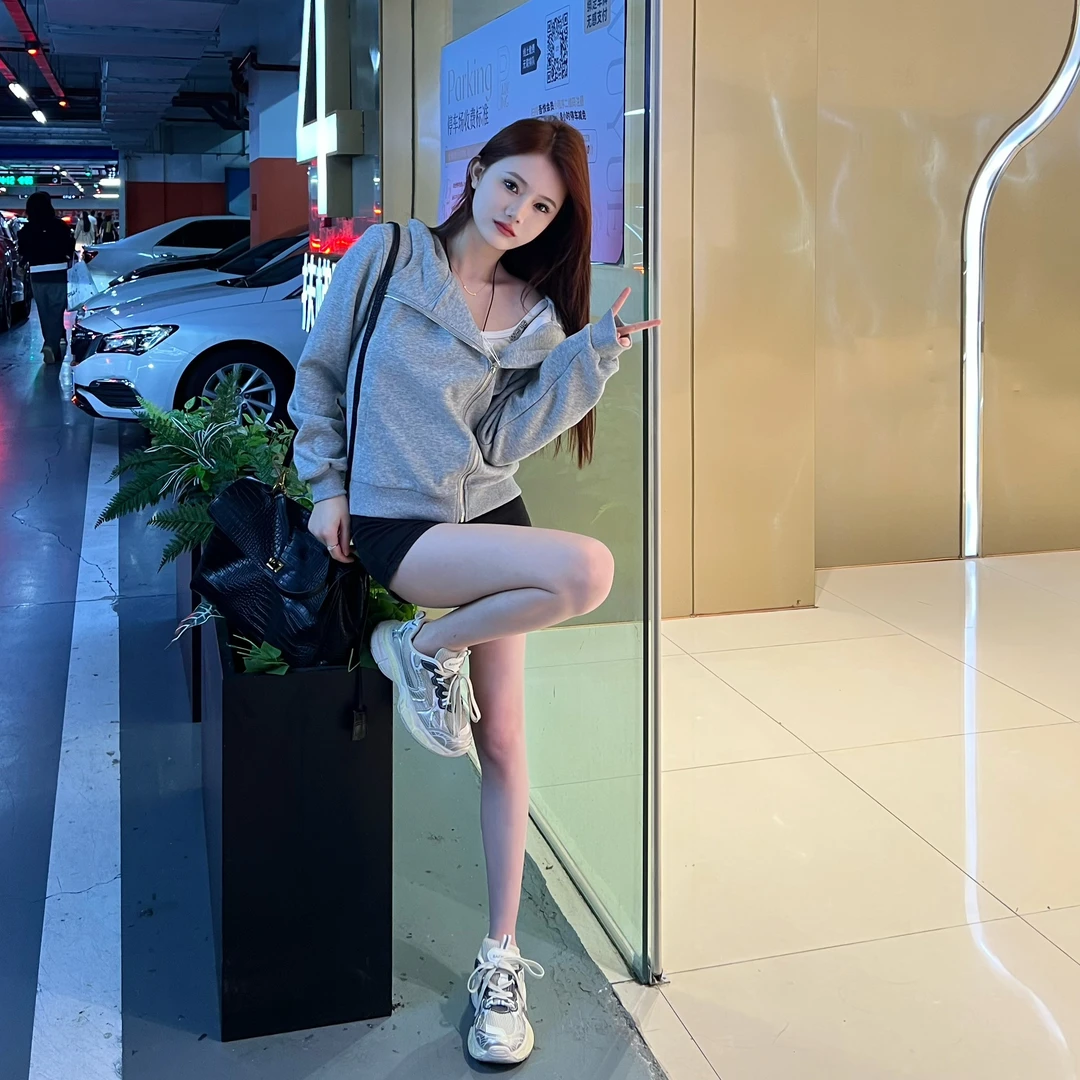 常规短款时尚运动拉链纯色卫衣常规袖秋季春秋连帽