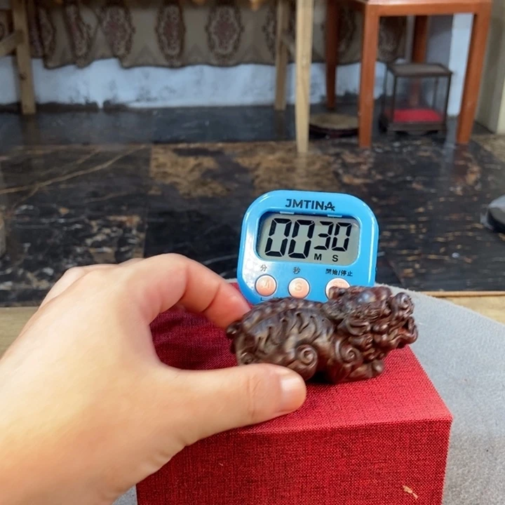 西***雨木小叶紫檀手把貔貅