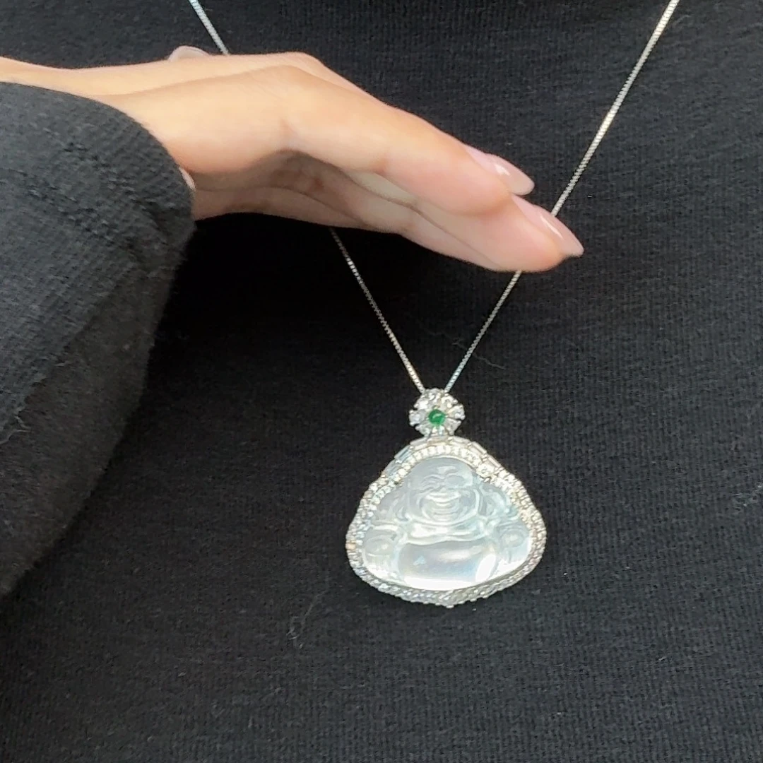 武***甜石英质玉银S925镶嵌颈饰