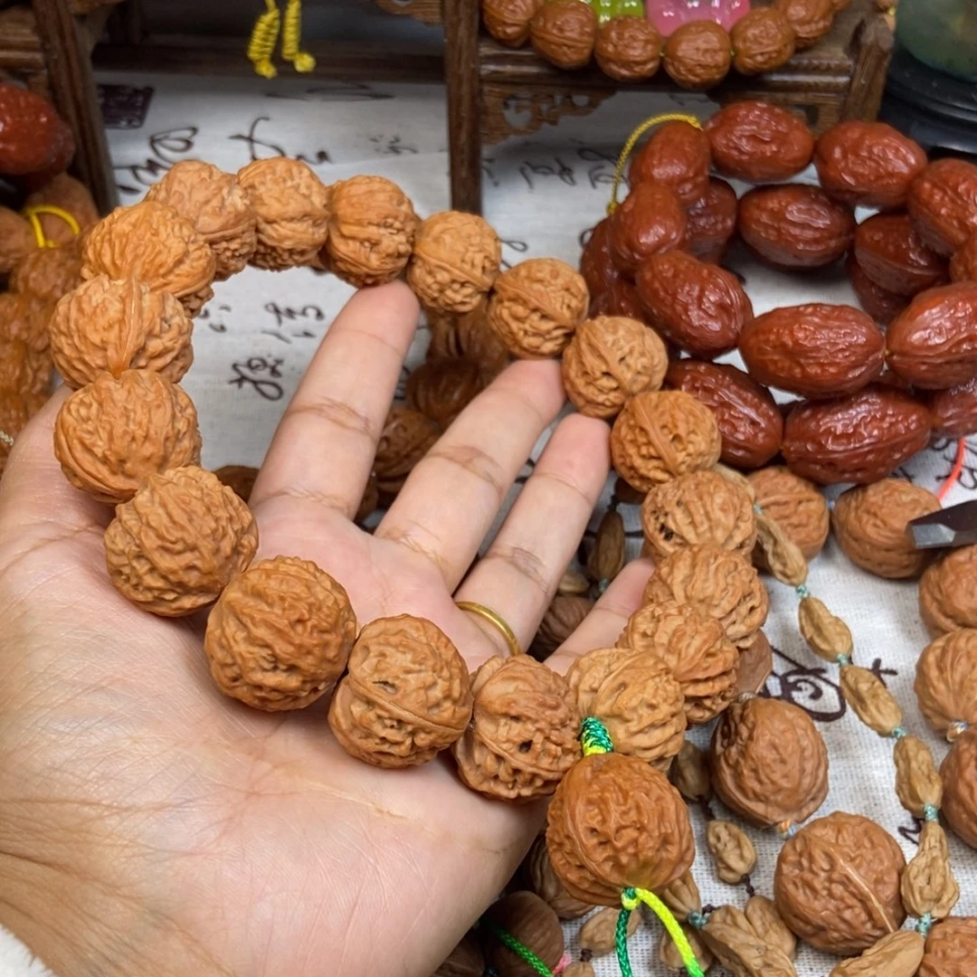 琦***琦吊坠文玩核桃满天星手持文玩核桃