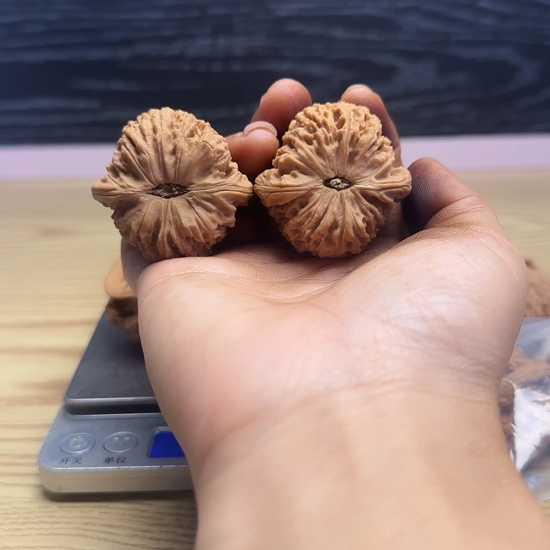 用***4吊坠桃核核桃核桃