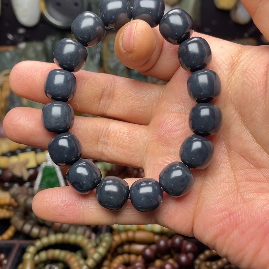 和田玉未镶嵌颈饰14×14