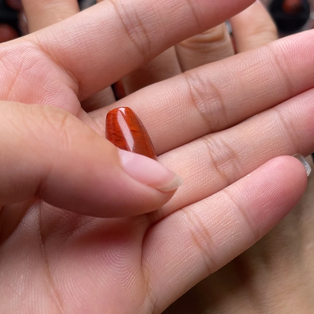 ╄***舂南红玛瑙未镶嵌桶珠11mm