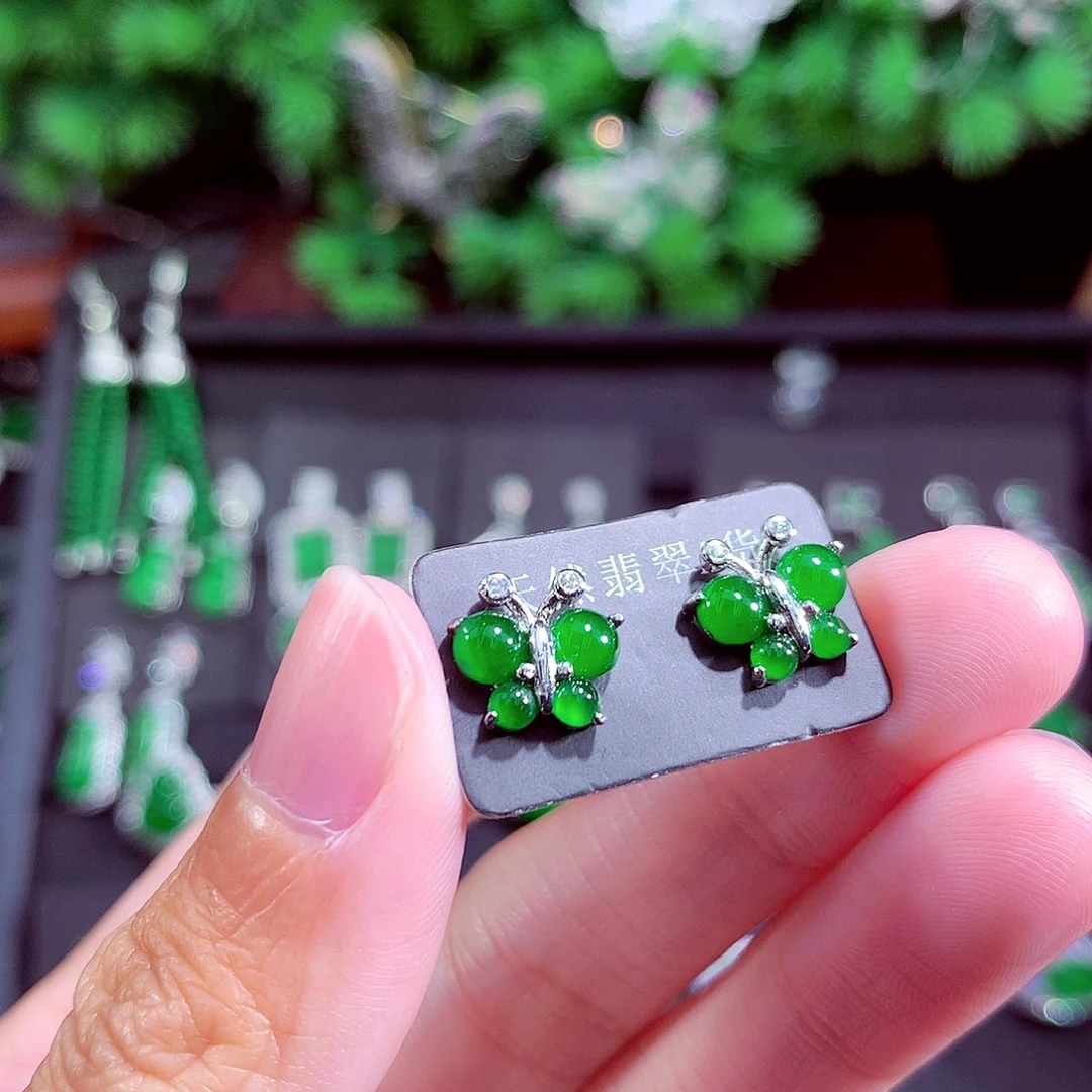 颈饰未镶嵌翡翠天然