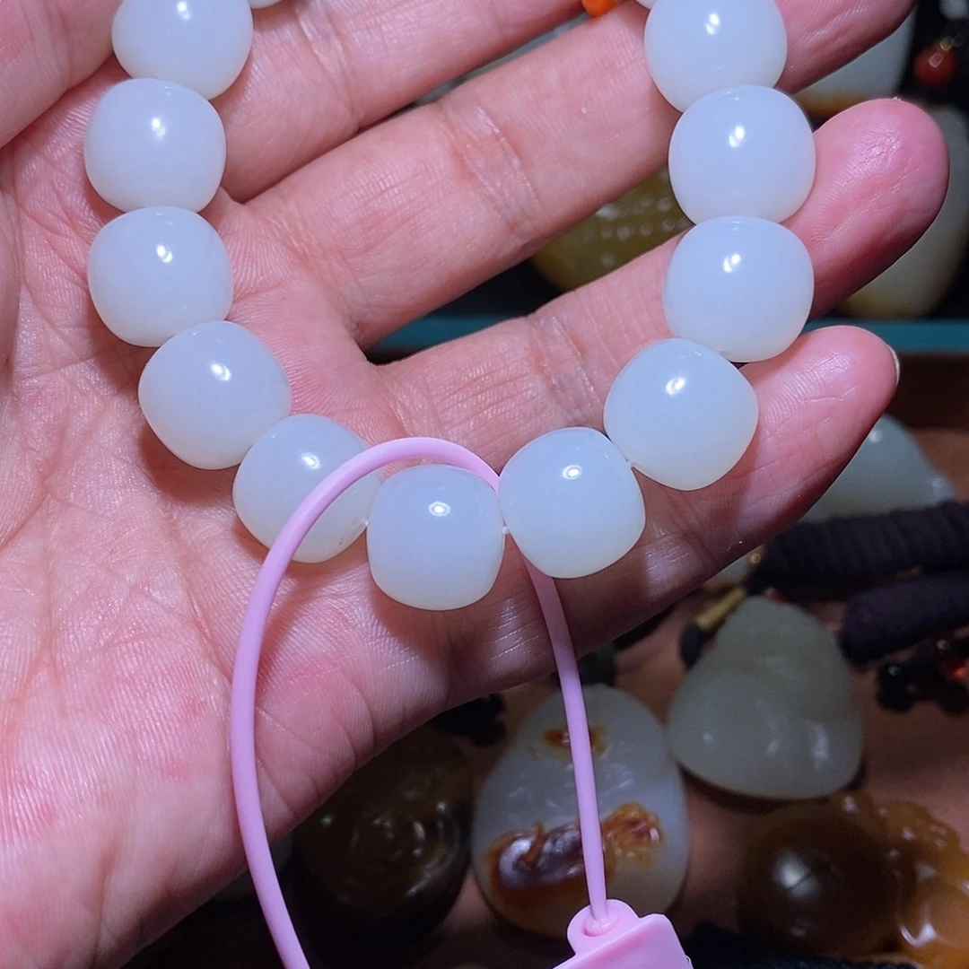 和田玉未镶嵌颈饰一**好