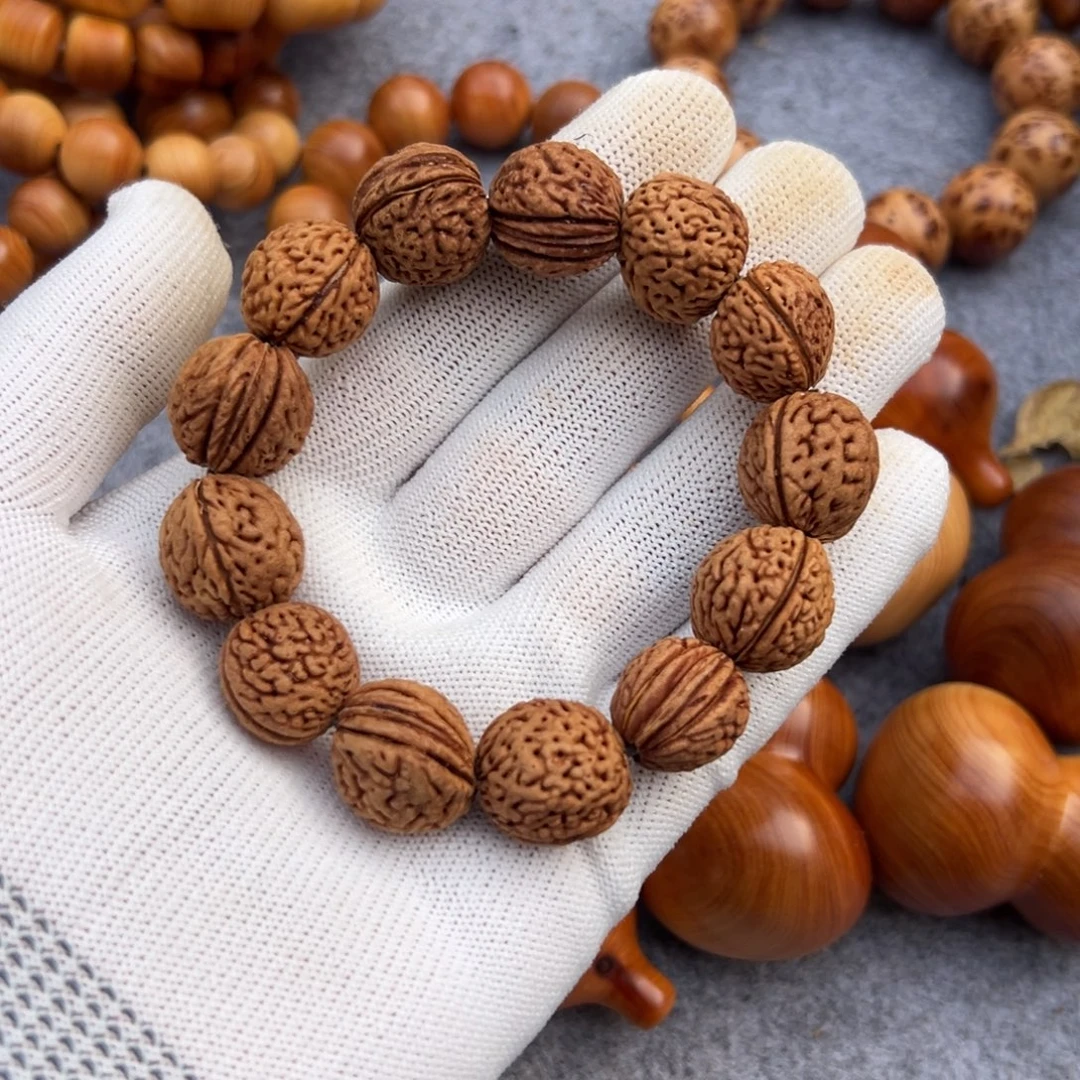 柏木（崖柏）太行山野桃核尺寸1.8左右