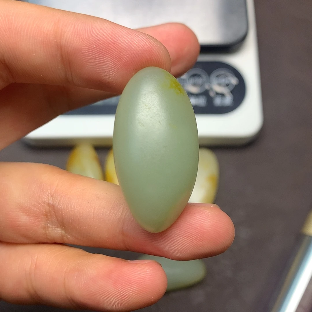 和田玉（糖玉）未镶嵌挂件