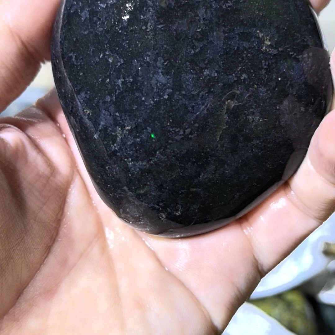 奇***石有机玻璃藏玉药王石原石手把件一个
