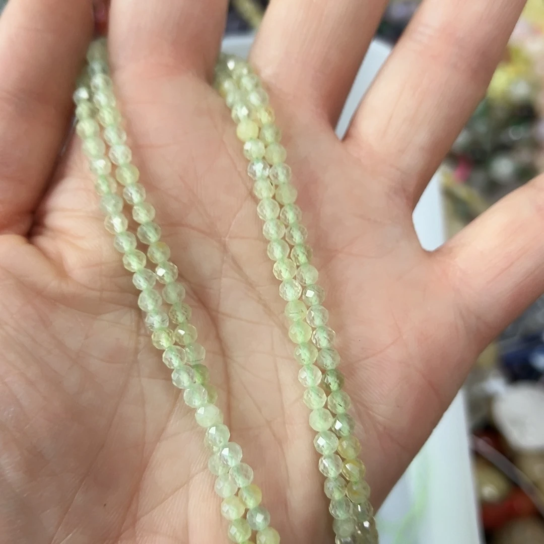 玛瑙/玉髓未镶嵌珠宝半成品，7A卡3葡萄石切面一条