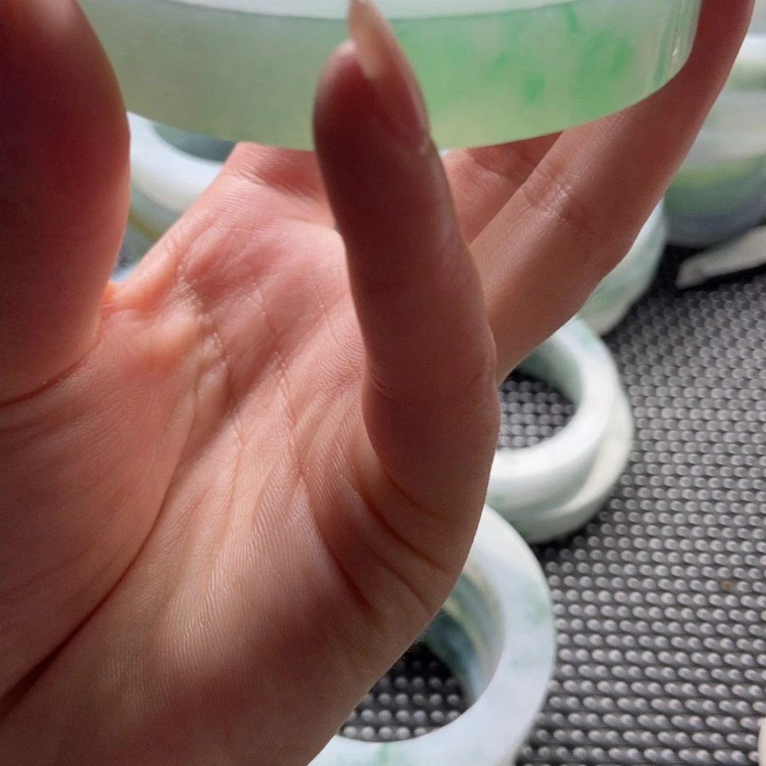 定制翡翠A未镶嵌东**来