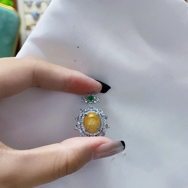 翡翠未镶嵌颈饰天然翡翠