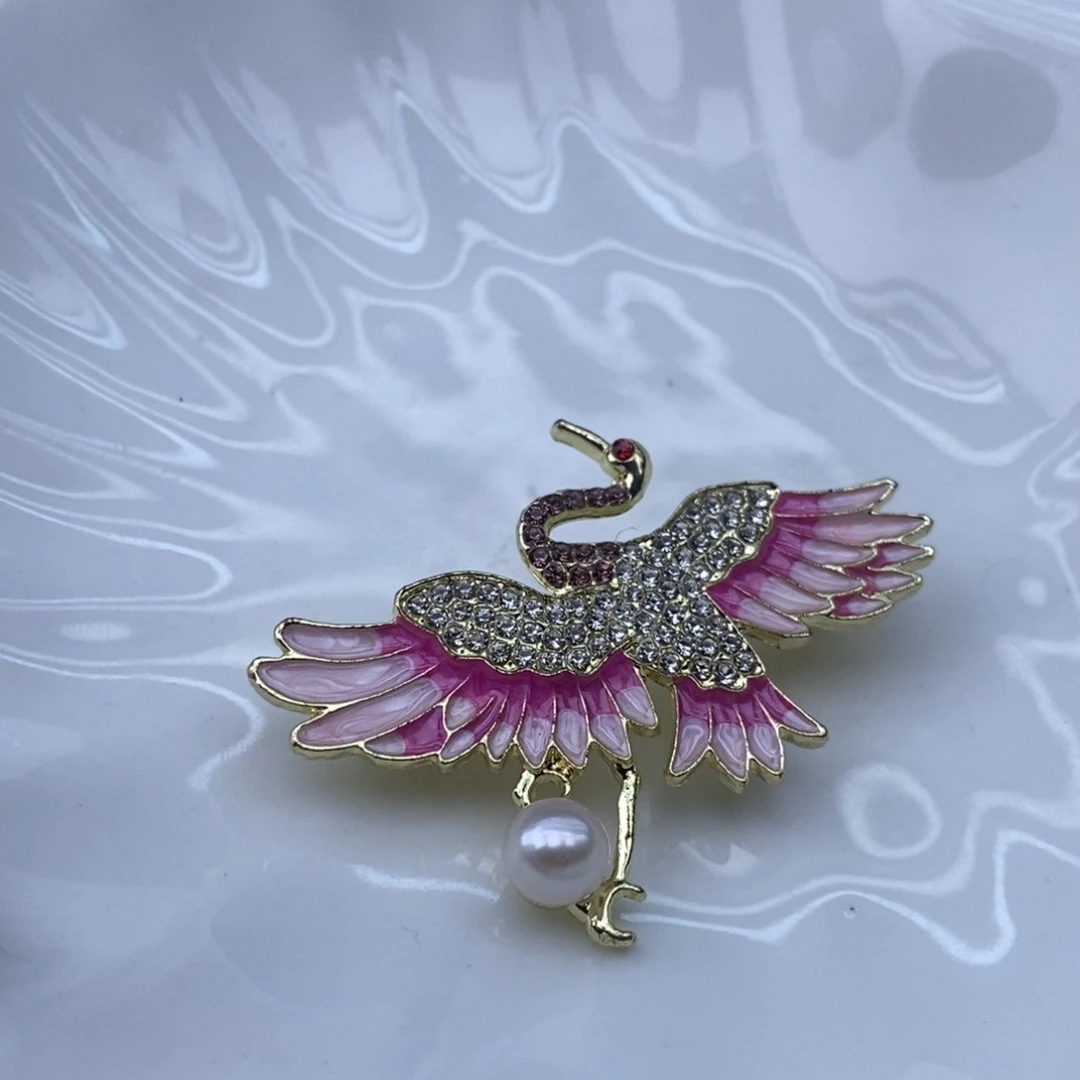 天***莲未镶嵌淡水珍珠胸饰