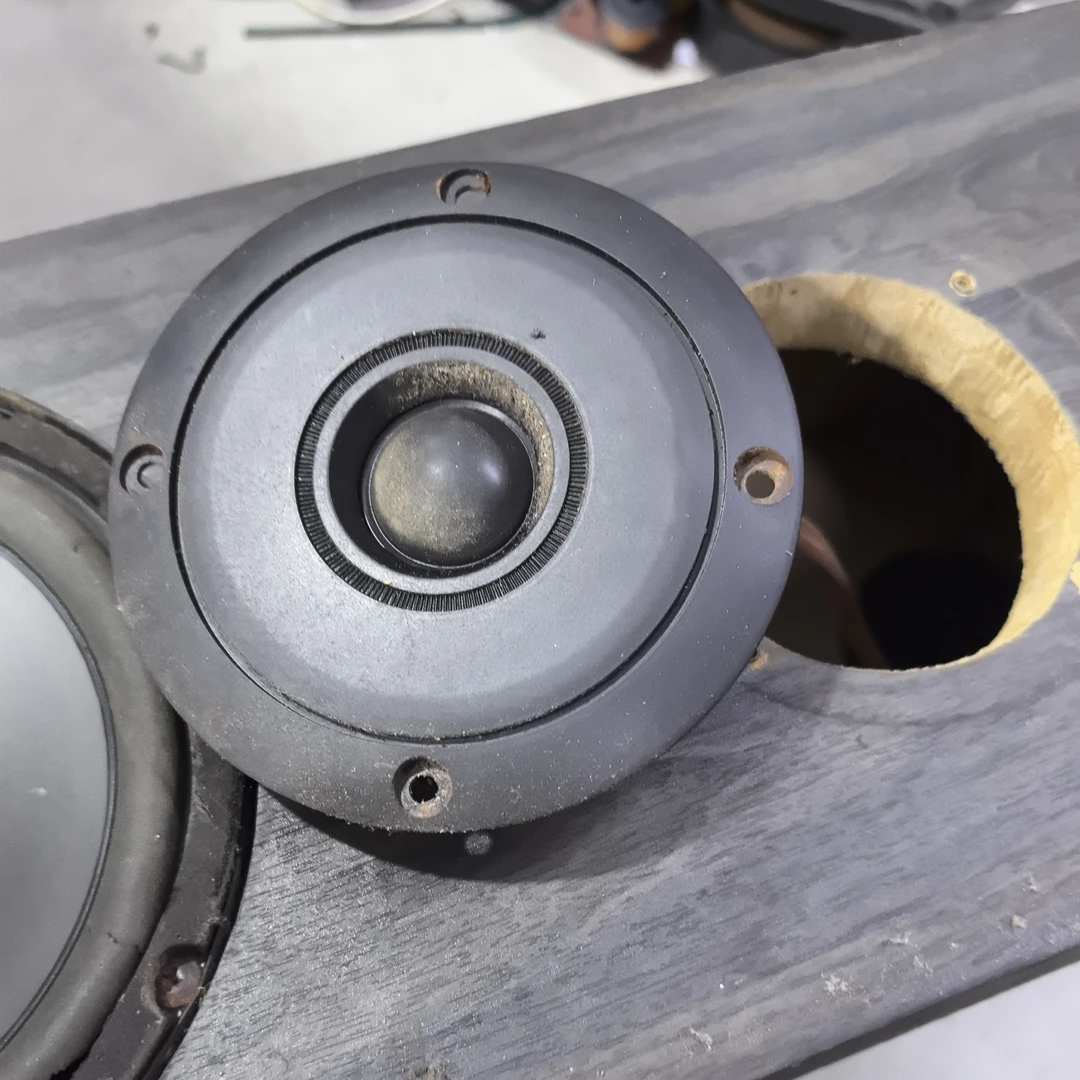 8新  珠江高音喇叭一对