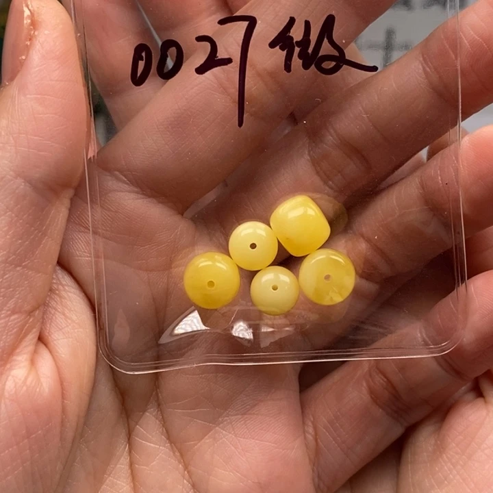 我***1蜜蜡未镶嵌裸石微瑕拆单9*3+8*2