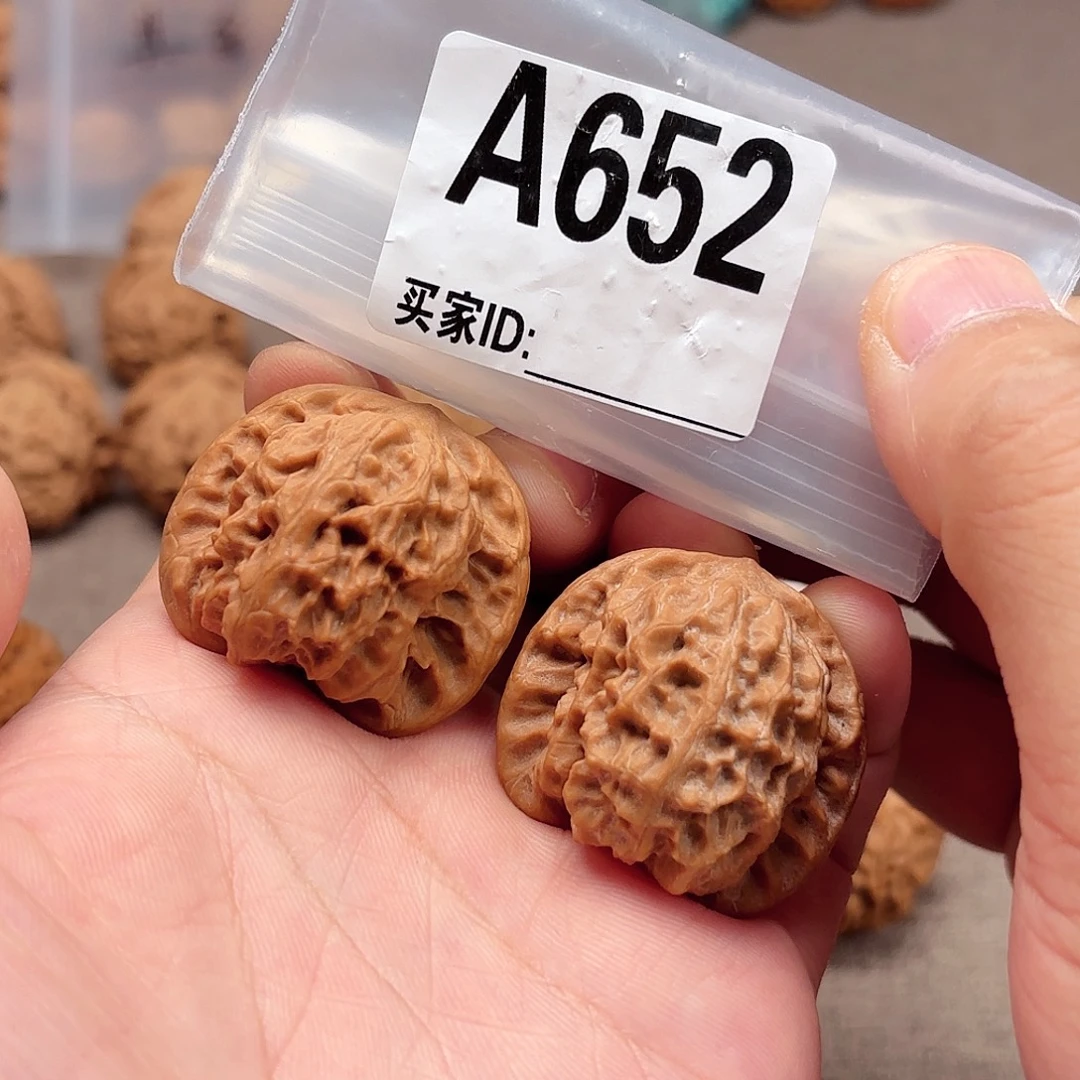 文玩核桃把件野狼A652