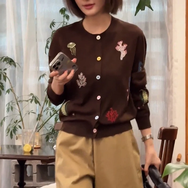 韩系慵懒复古刺绣长袖针织开衫女早秋新款圆领宽松上衣洋气衣服