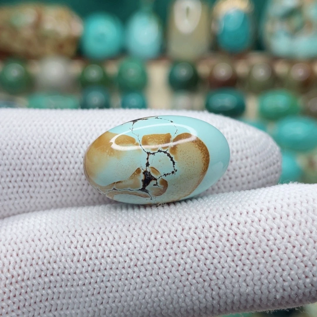 未镶嵌绿松石颈饰