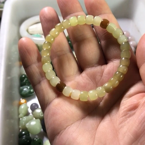 未镶嵌和田玉手机链