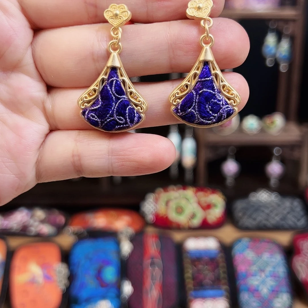 黄铜925银布艺手工刺绣